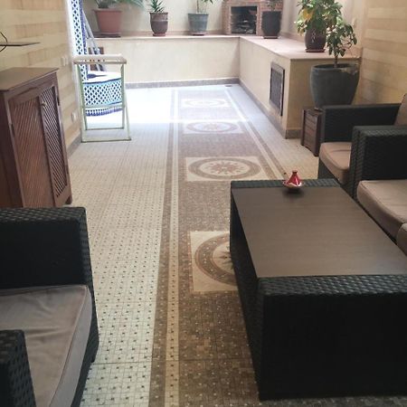 Stylish Gueliz Apartment With Beautiful Terrace Marrakesh Eksteriør bilde